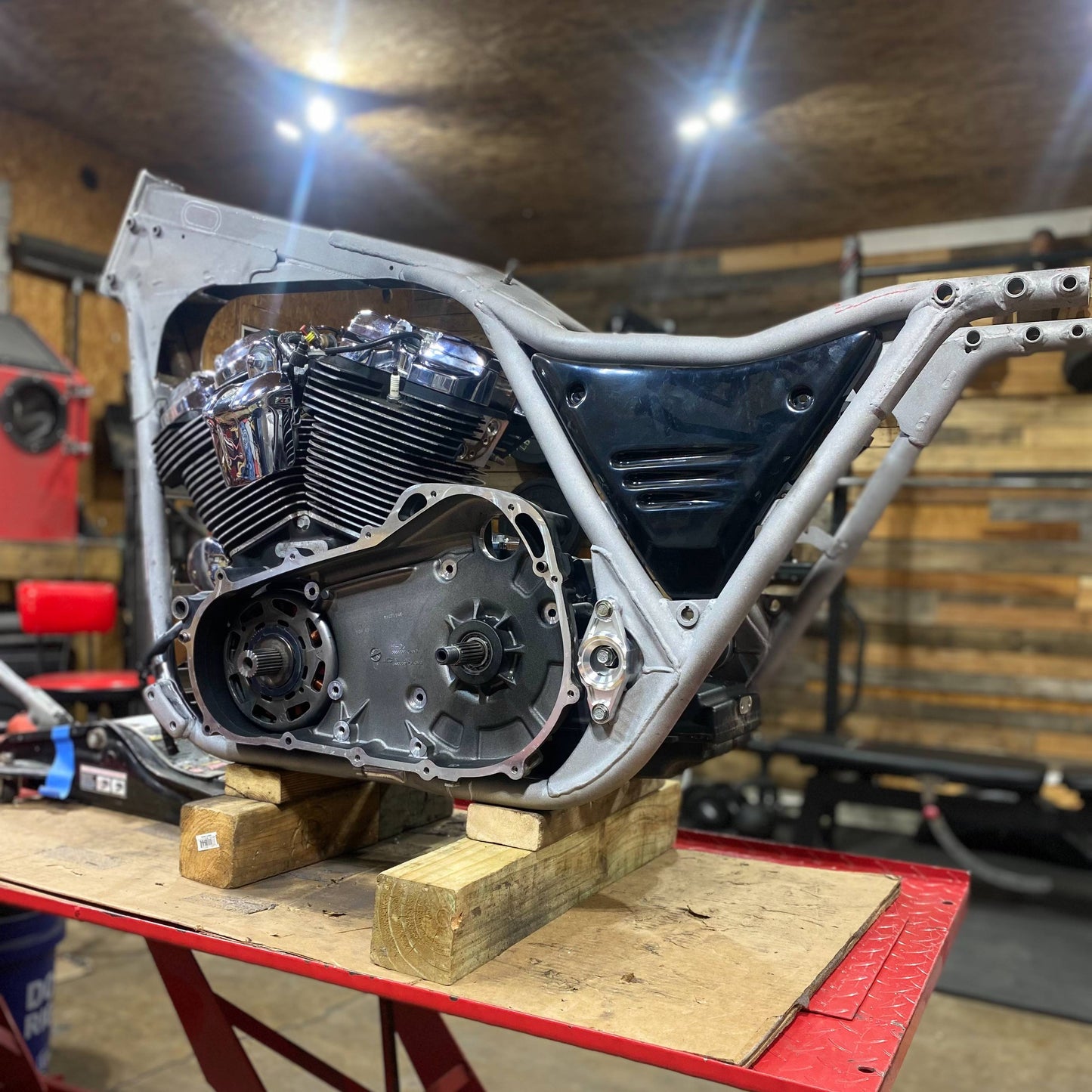 M8-FXR & FXR PIVOT BLOCK COVERS