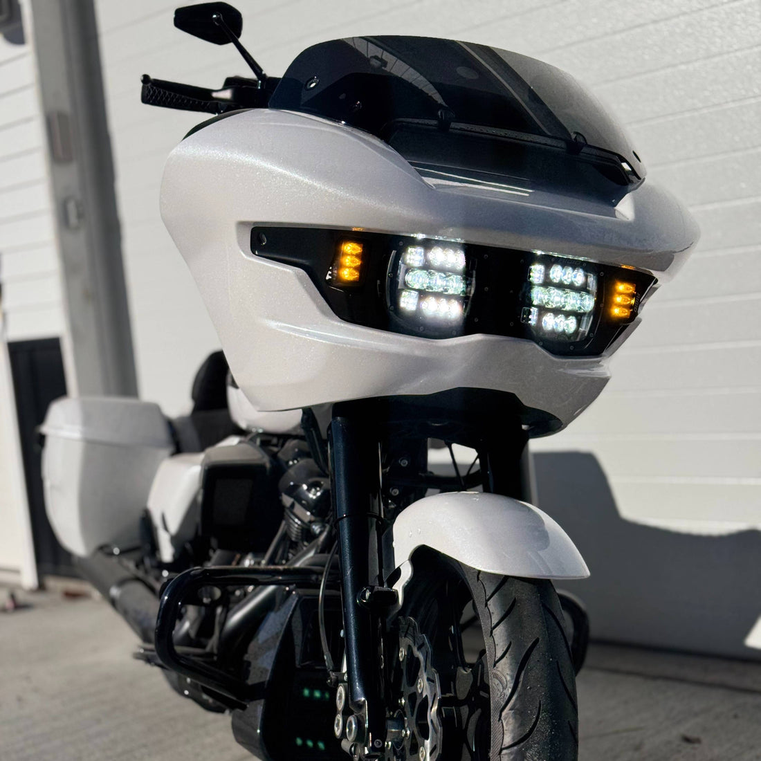 23.5+ ROAD GLIDE KLEEN MOTO X RIGID INDUSTRIES LIGHTING