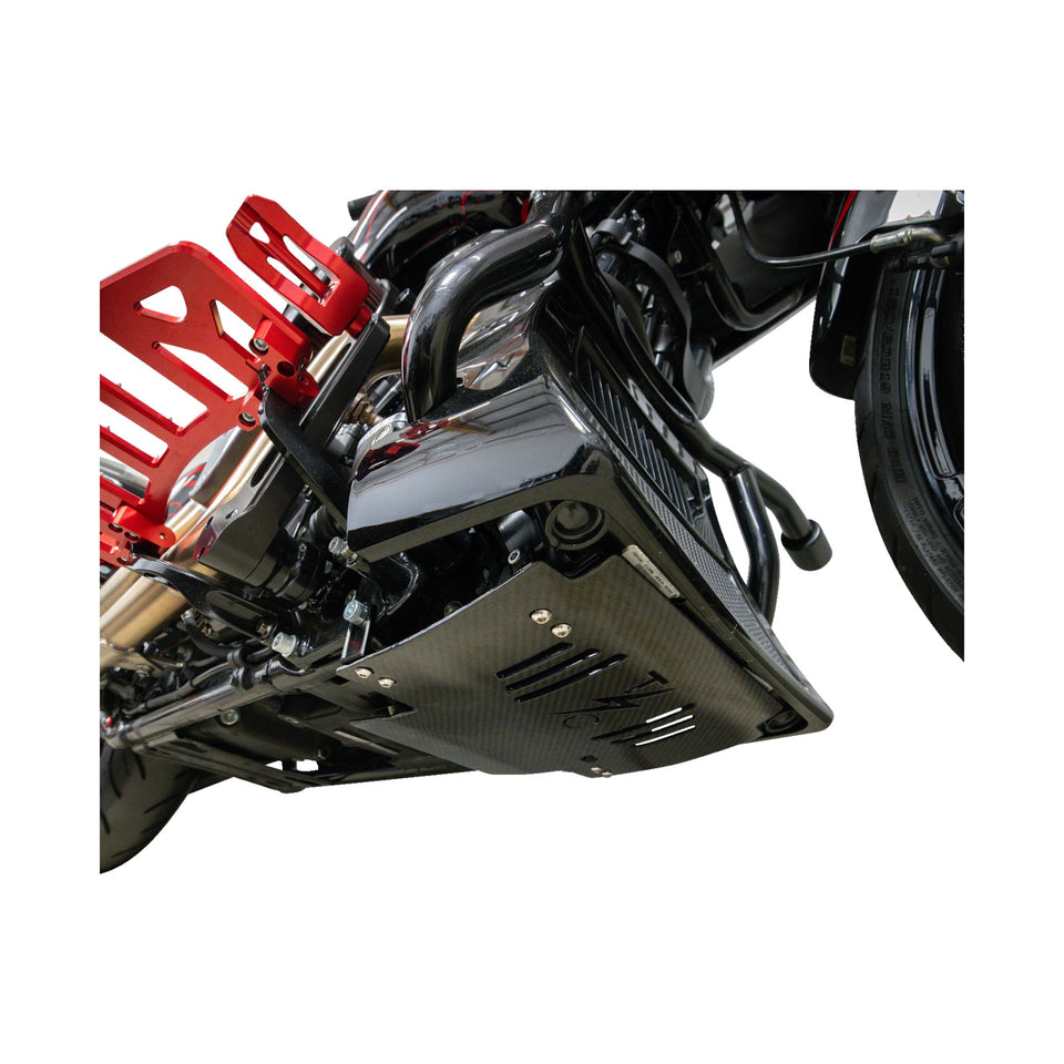 THRASHIN SUPPLY CO. - SKID PLATE - CARBON FIBER/GLOSS - WITH BLACK BRACKETS - FLHX/FLTRX
