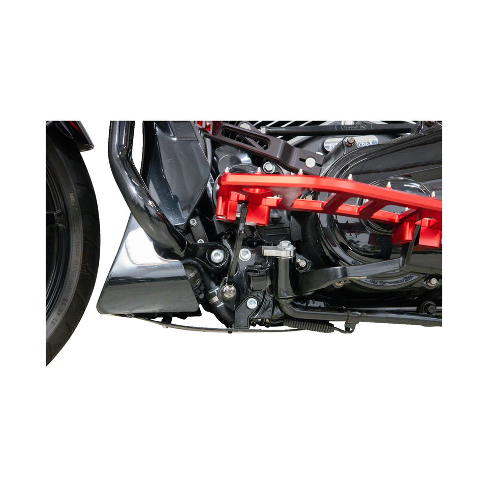 THRASHIN SUPPLY CO. - SKID PLATE - CARBON FIBER/GLOSS - WITH BLACK BRACKETS - FLHX/FLTRX