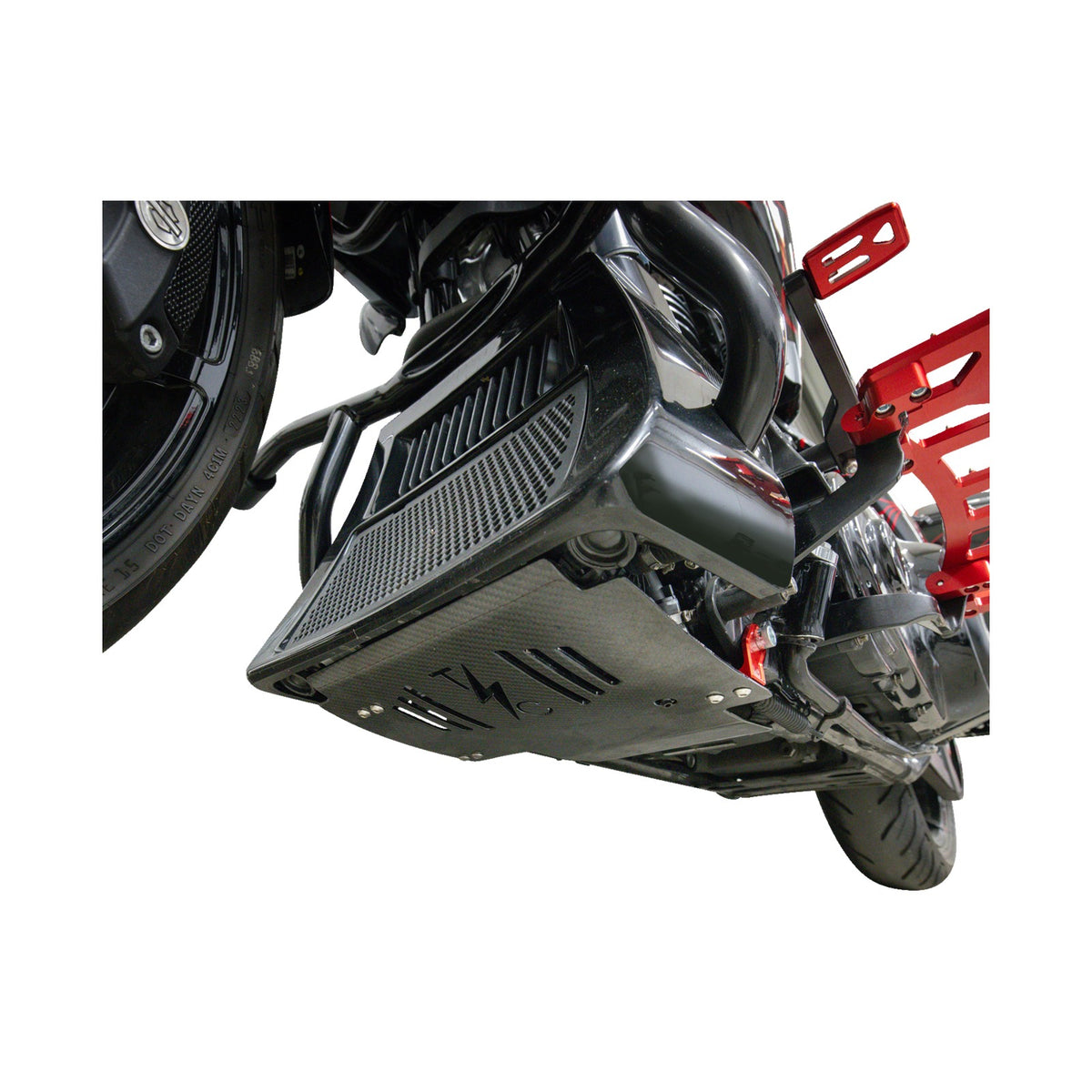 THRASHIN SUPPLY CO. - SKID PLATE - CARBON FIBER/GLOSS - WITH RED BRACKETS - FLHX/FLTRX