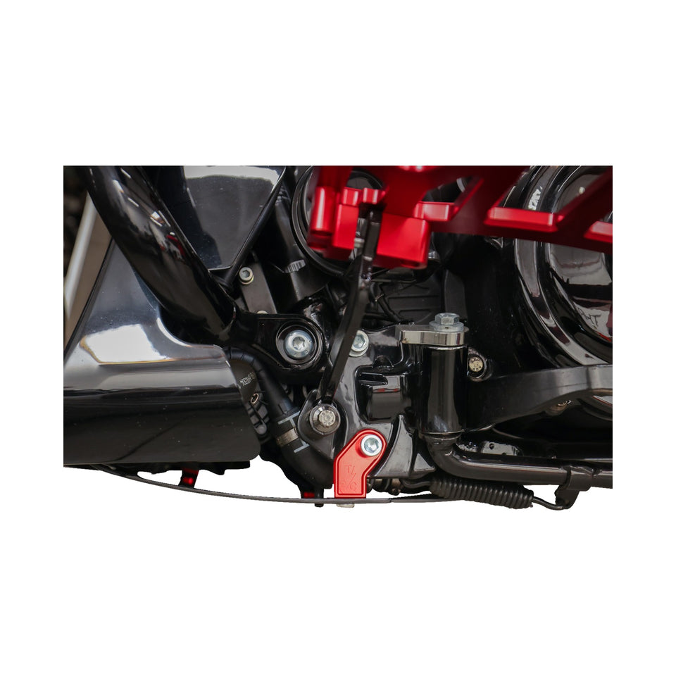 THRASHIN SUPPLY CO. - SKID PLATE - CARBON FIBER/FORGED - WITH RED BRACKETS - FLHX/FLTRX