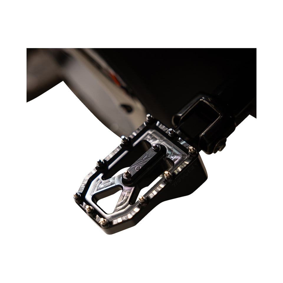 THRASHIN SUPPLY CO. - AGGRESSOR FOOT PEGS - REAR - BLACK - HD '72-'25