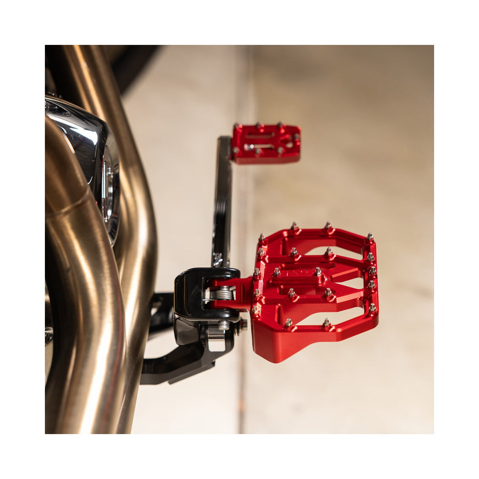 THRASHIN SUPPLY CO. - MINI AGGRESSOR FLOORBOARDS - RED - REAR
