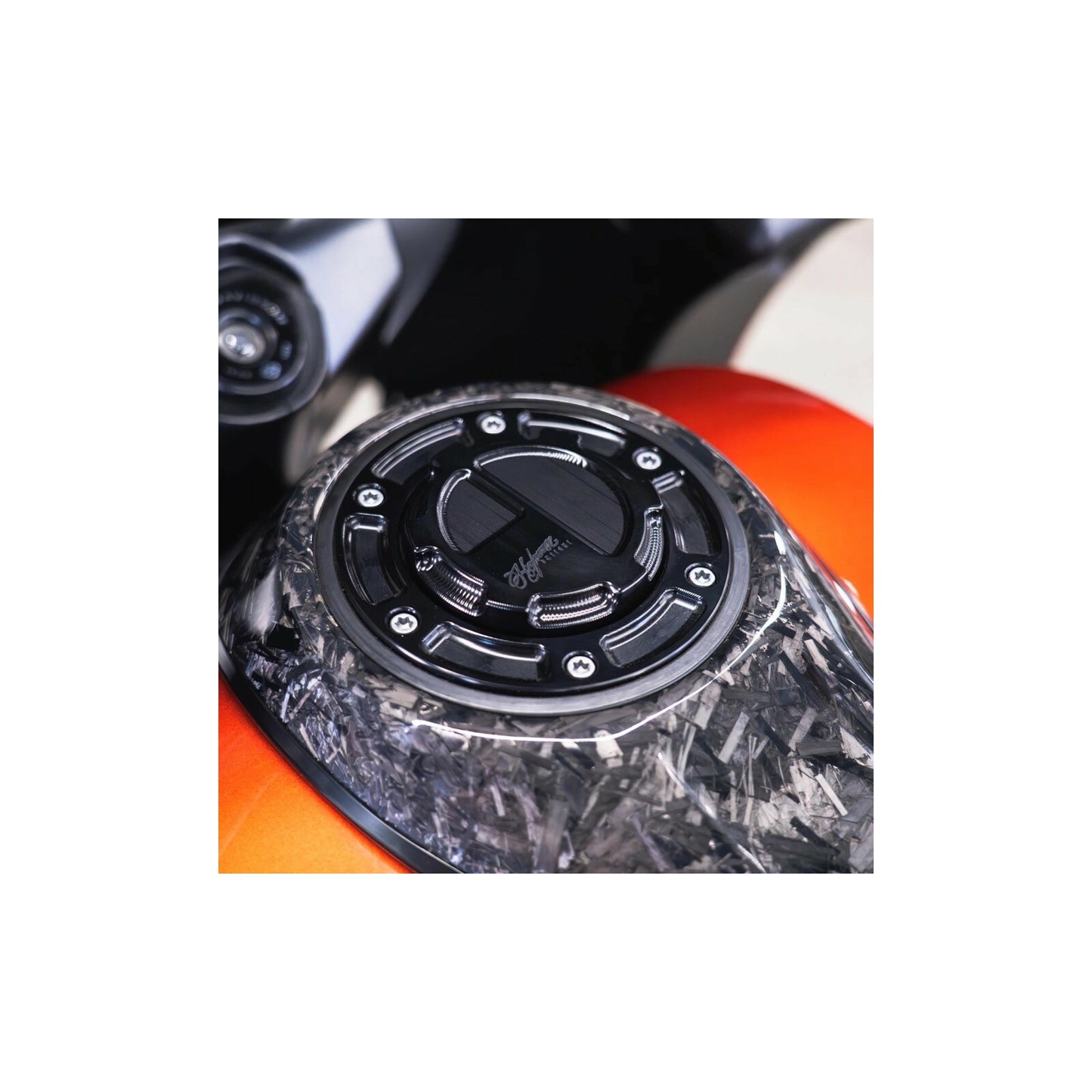 HOFMANN DESIGNS - 6PT GAS CAP (NO BREATHER TUBE) 23-24 CVO BLACK