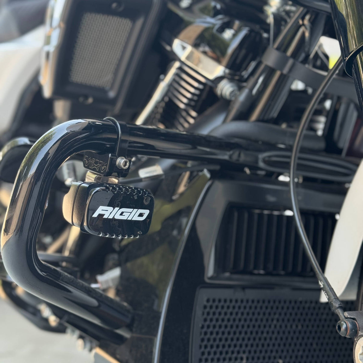 KLEENMOTO - 23.5+ TOURING RIGID INDUSTRIES FOG LIGHT KIT
