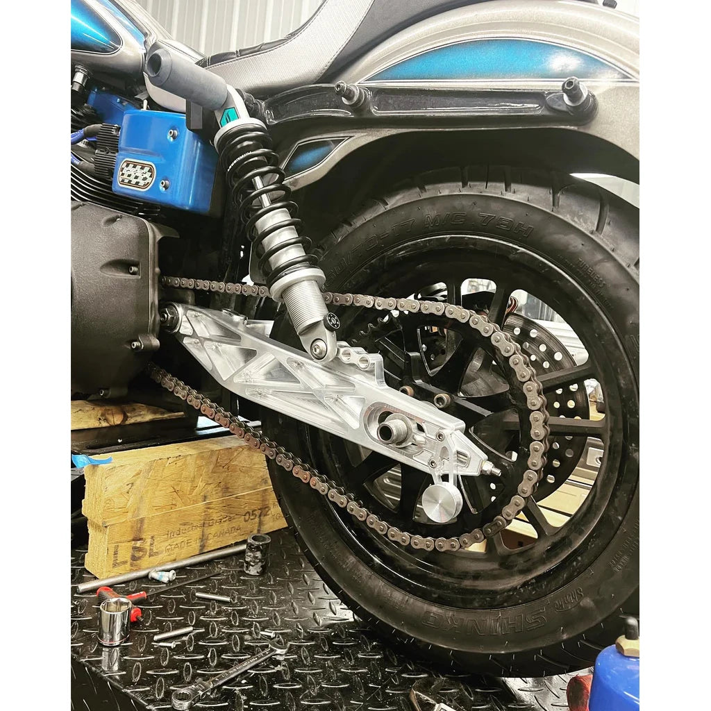 SPEED DEALER CUSTOMS SWINGARM - HARLEY DAVIDSON DYNA 2007 TO 2017