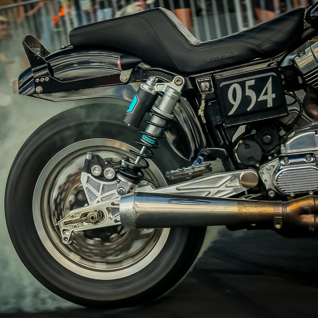 SPEED DEALER CUSTOMS SWINGARM - HARLEY DAVIDSON DYNA 2000-2005
