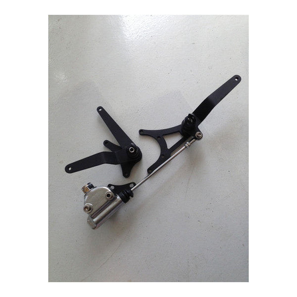 DMR MID CONTROLS FOR 4 SPEED TRANS WITH VINTAGE MASTER CYLINDER