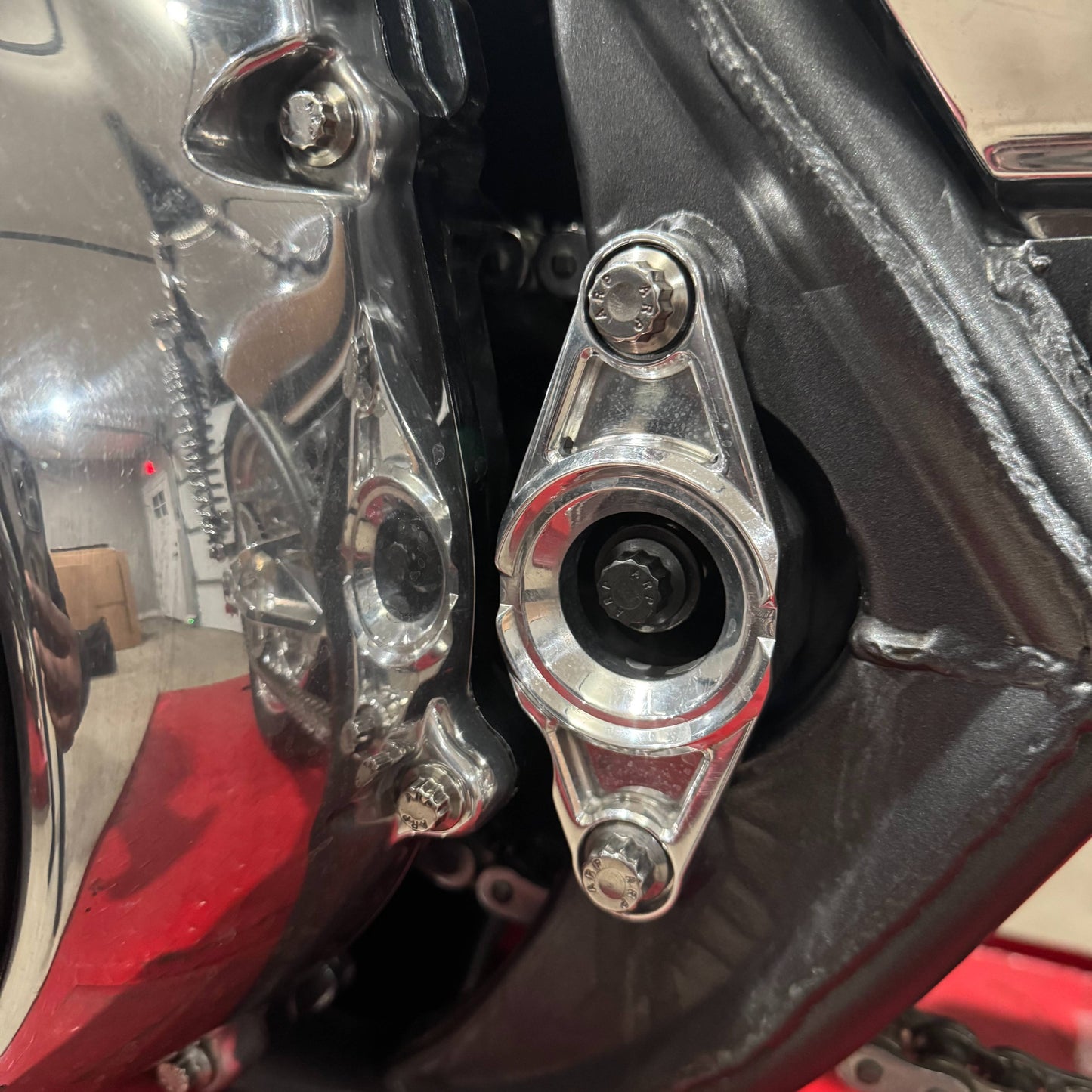 M8 & EARLY MODEL-FXR PIVOT BLOCK COVERS