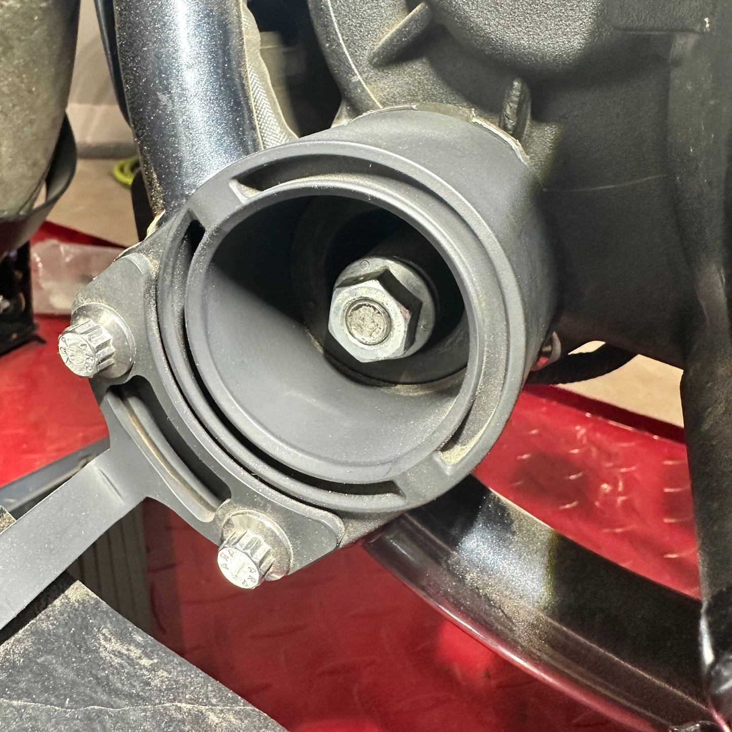 M8-FXR FRONT MOTOR MOUNT