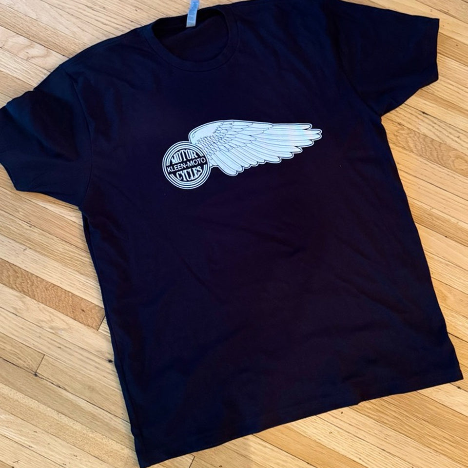 Winged Medallion Tee — black front